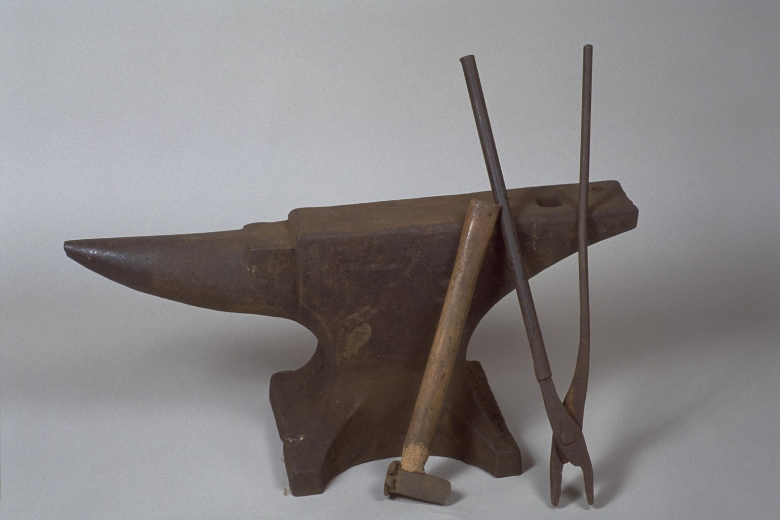 Hidden Hamilton Why does a blacksmith have a shop?